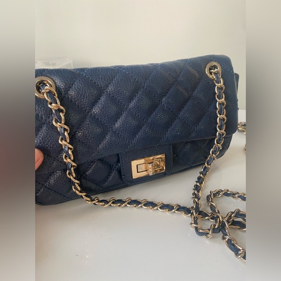 TWO Chanel style chain strap, real leather used purses, med/small - Picture 13 of 16